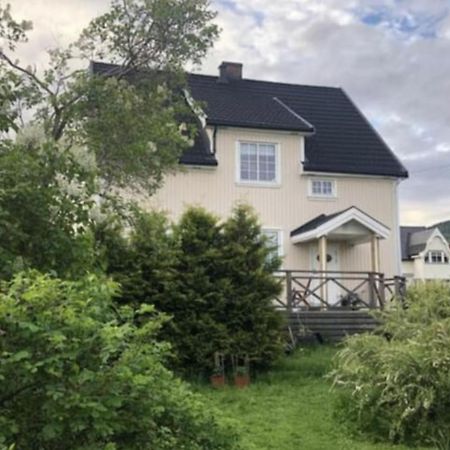 Lys Og Sentral Leilighet Med Terrasse Og Hage Lägenhet Lillehammer Exteriör bild