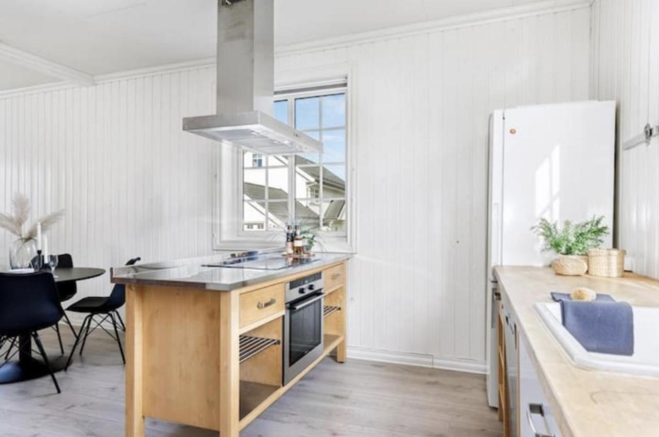 Lys Og Sentral Leilighet Med Terrasse Og Hage Lägenhet Lillehammer Exteriör bild